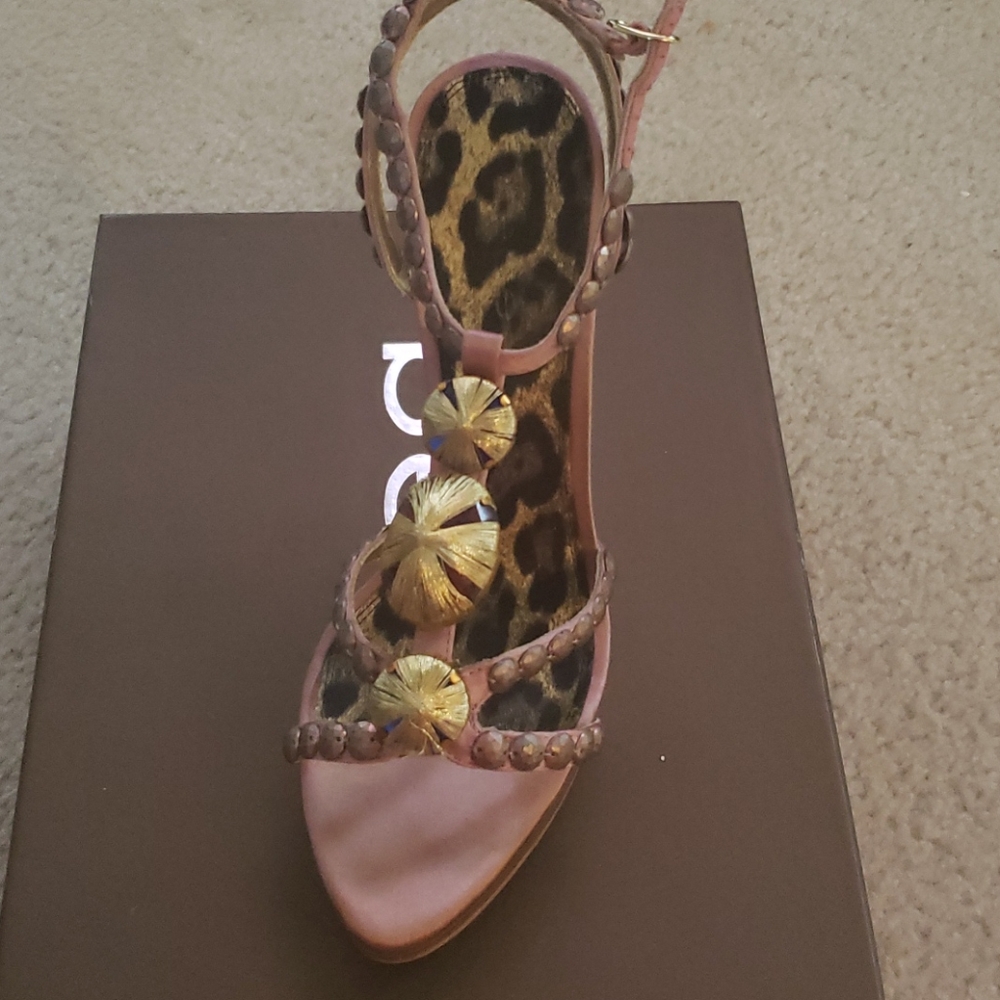 Stiletto shoes